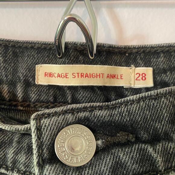 Levi's Ribcage Straight Ankle Jeans Gray Black Premium Button Fly Women 28 x 29 - Picture 3 of 15